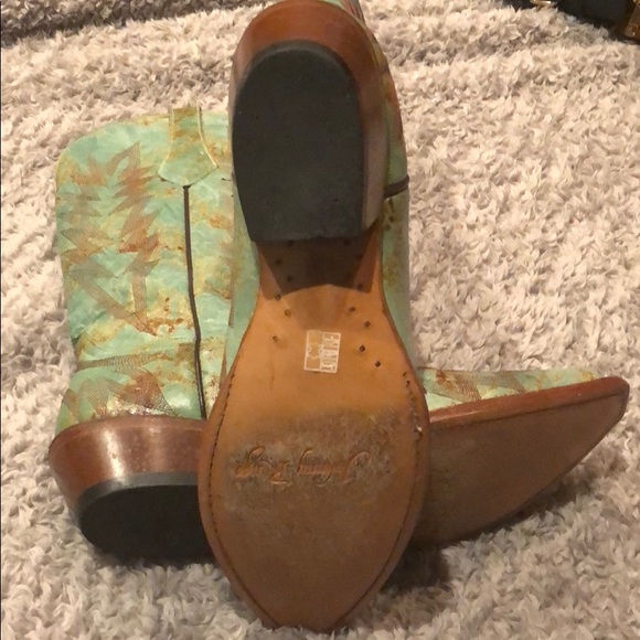 Corral boots - Picture 2 of 3